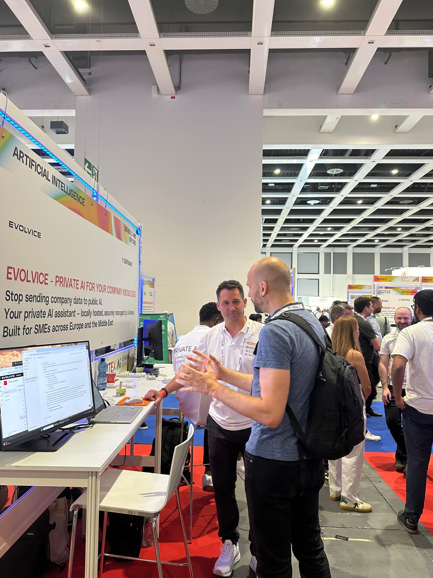 Live demo of Private AI Workspace at the Evolvice booth
